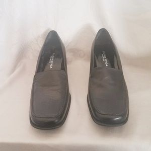 Studio Spiga Black Leather Pumps EUC
